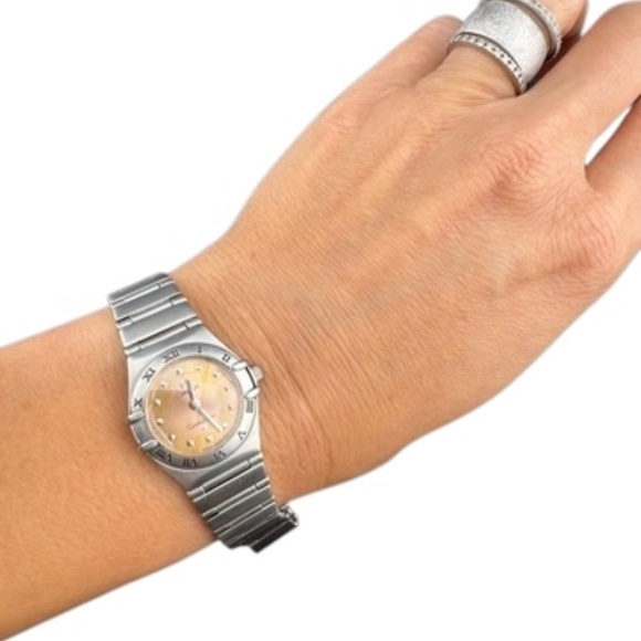 Auth. Ladies Omega Constellation Stainless Steel Salmon Dial, 1998 - Refinished - Picture 9 of 10